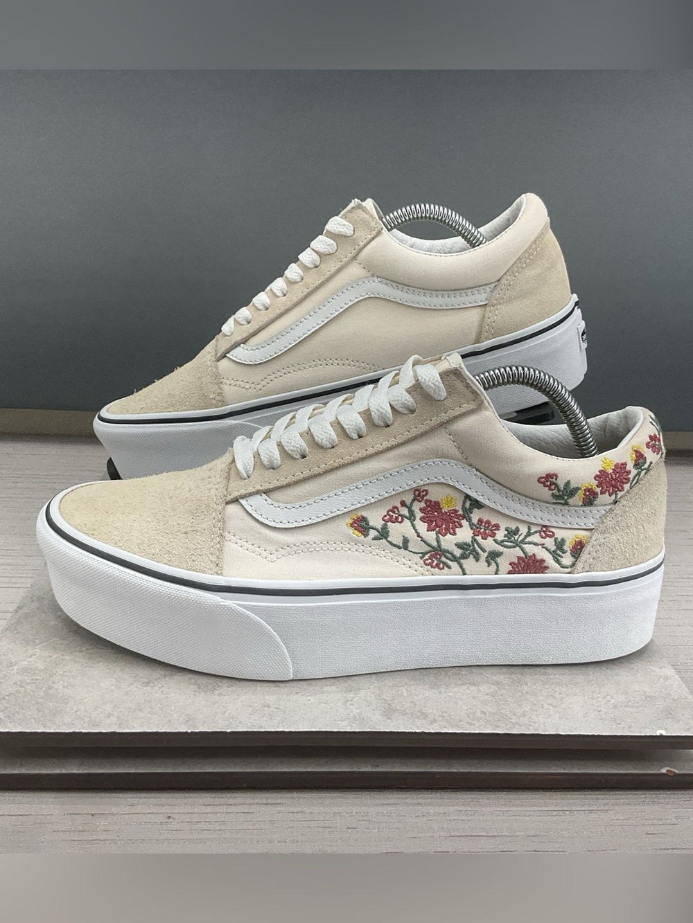 Vans Old Skool Cream Platform Sneakers Floral Embroidery Mens 9.5 Womens 11
